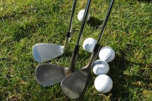 How To Chip The Golf Ball – The Only Method That Works
